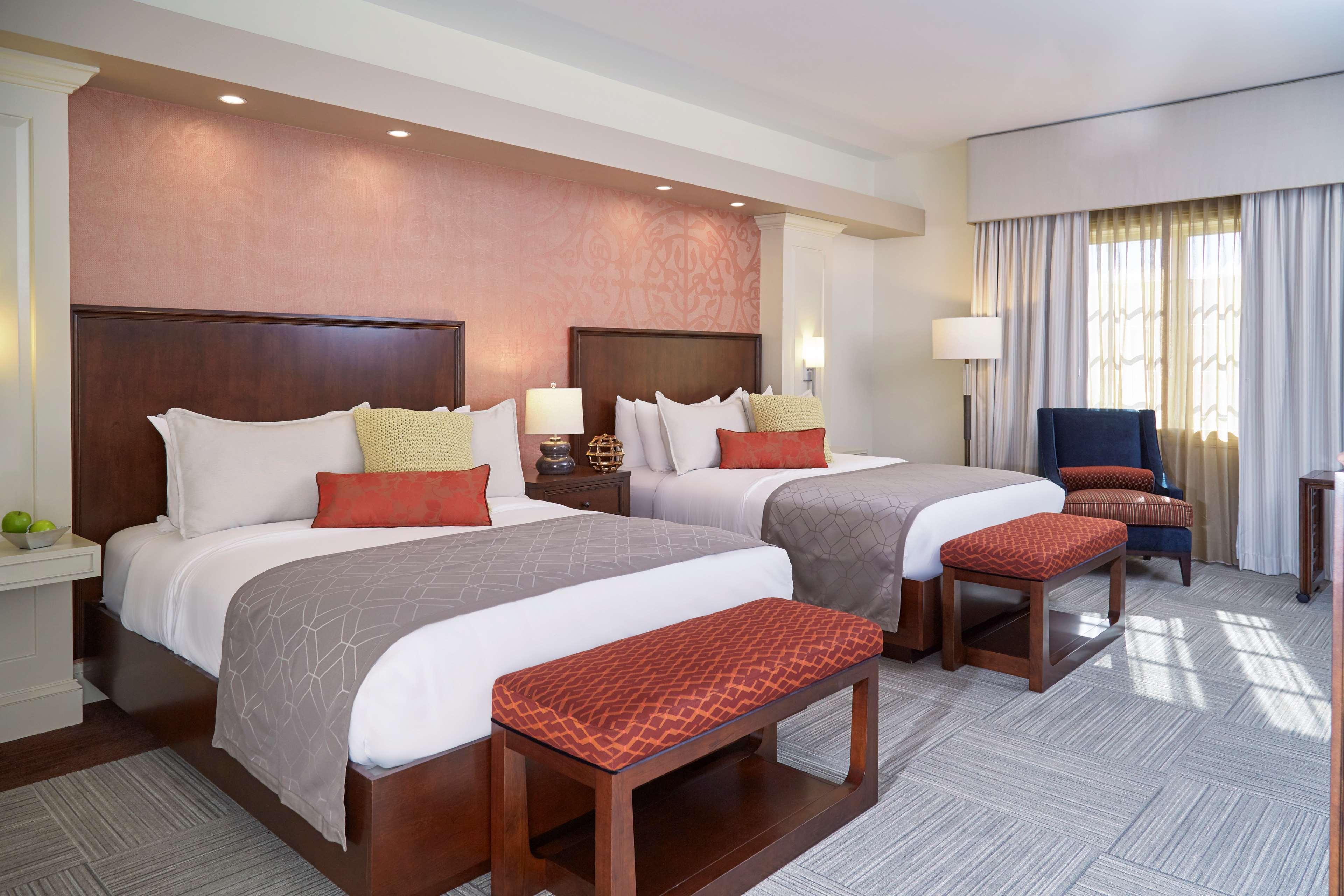 Rizzo Center, A Destination By Hyatt Hotel Chapel Hill Eksteriør billede