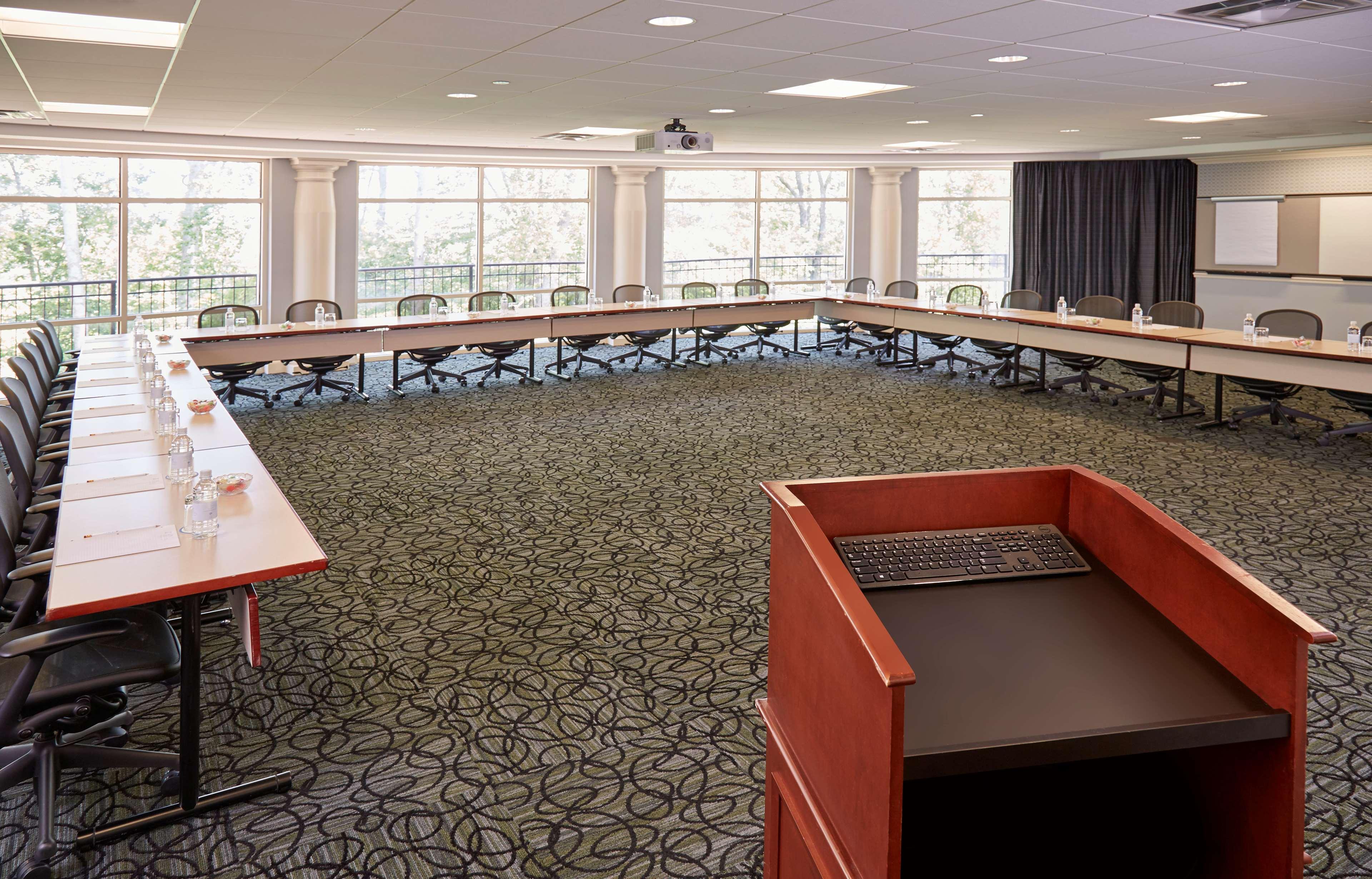 Rizzo Center, A Destination By Hyatt Hotel Chapel Hill Eksteriør billede